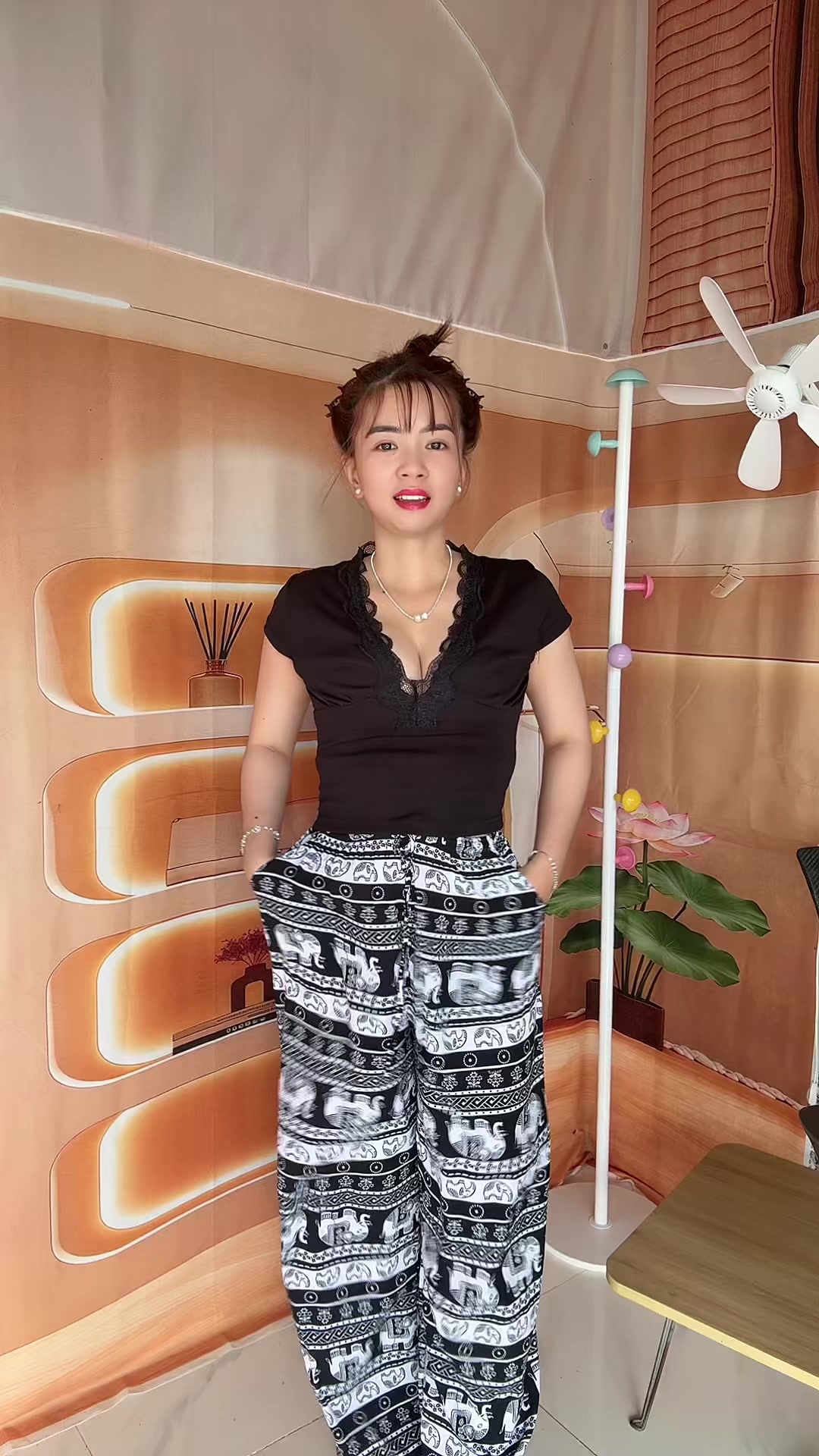 @Em Cẩm N&egrave;