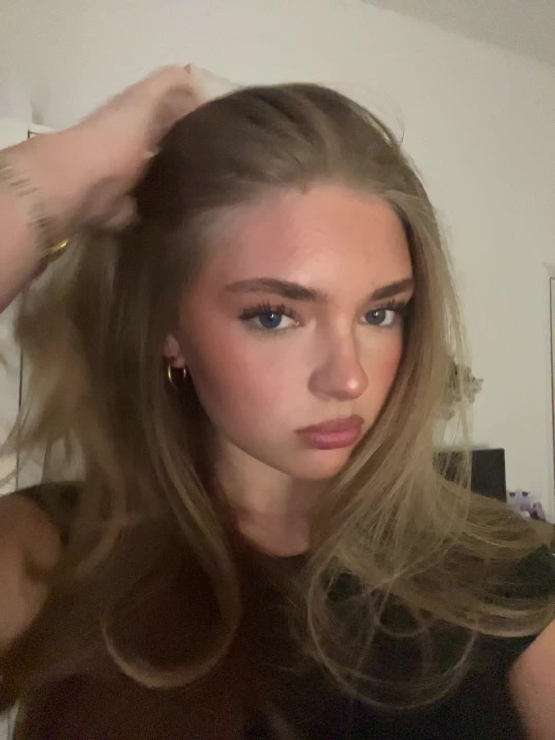 @🦊