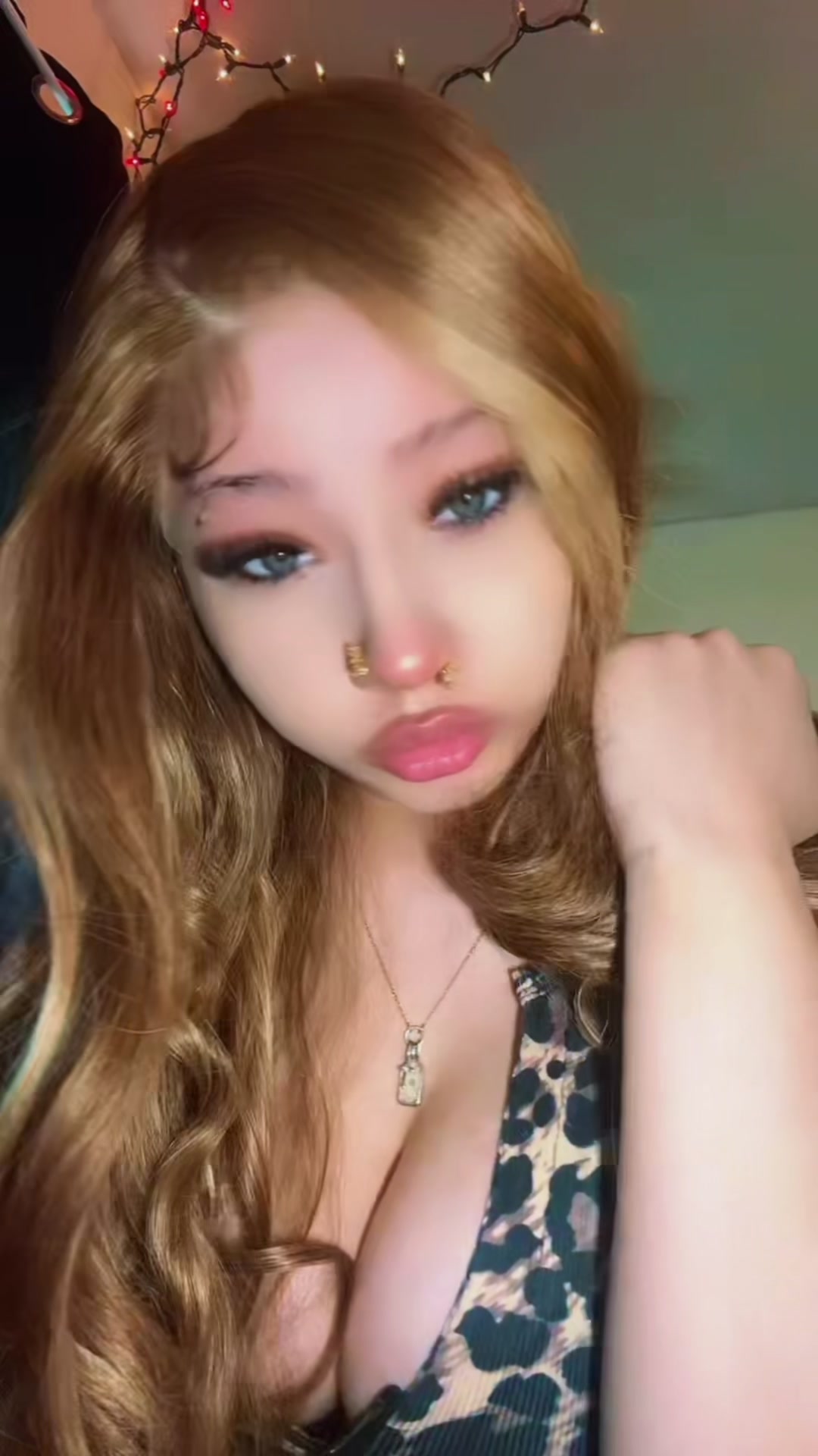 @️