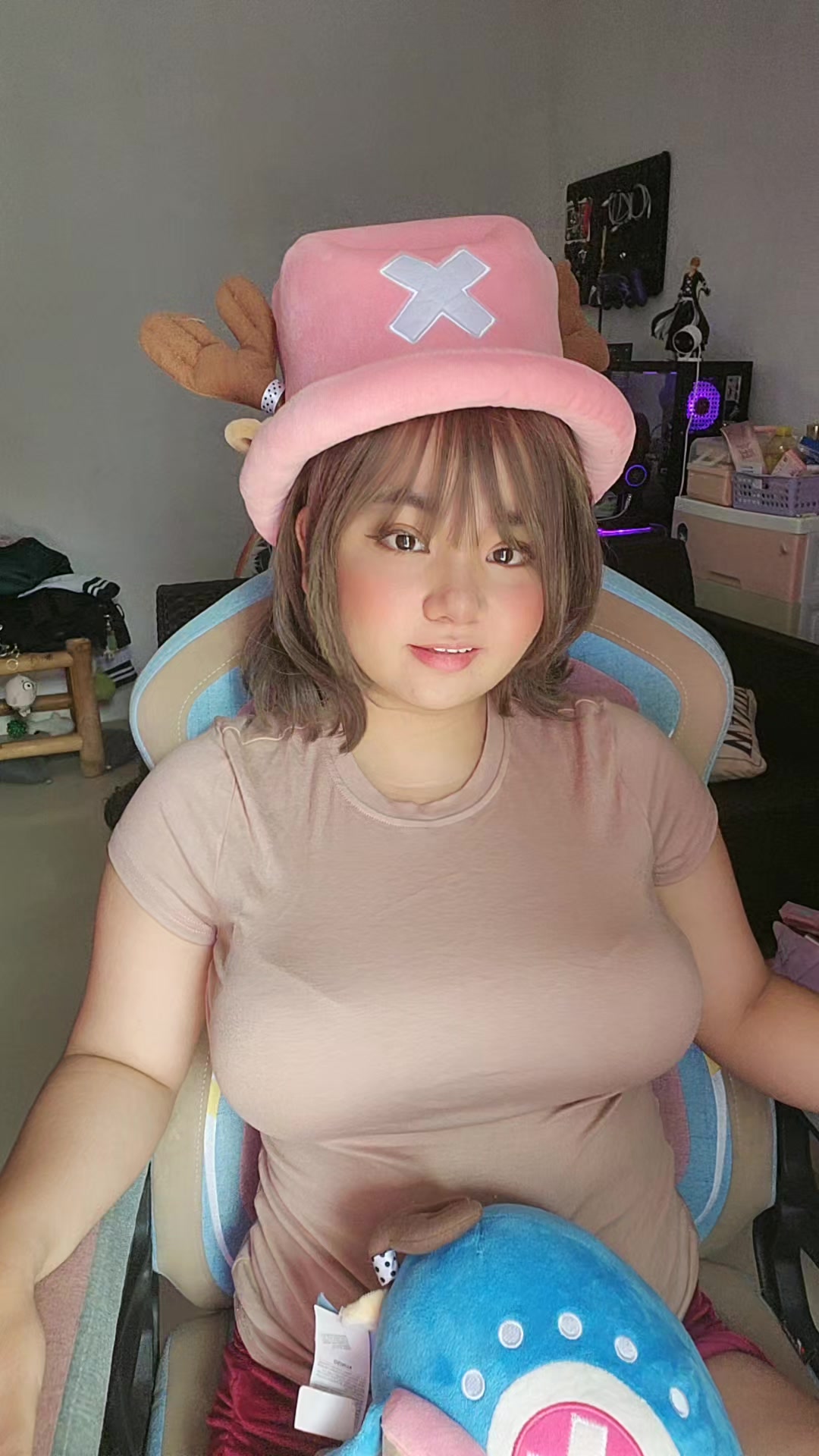 @Queenchiii