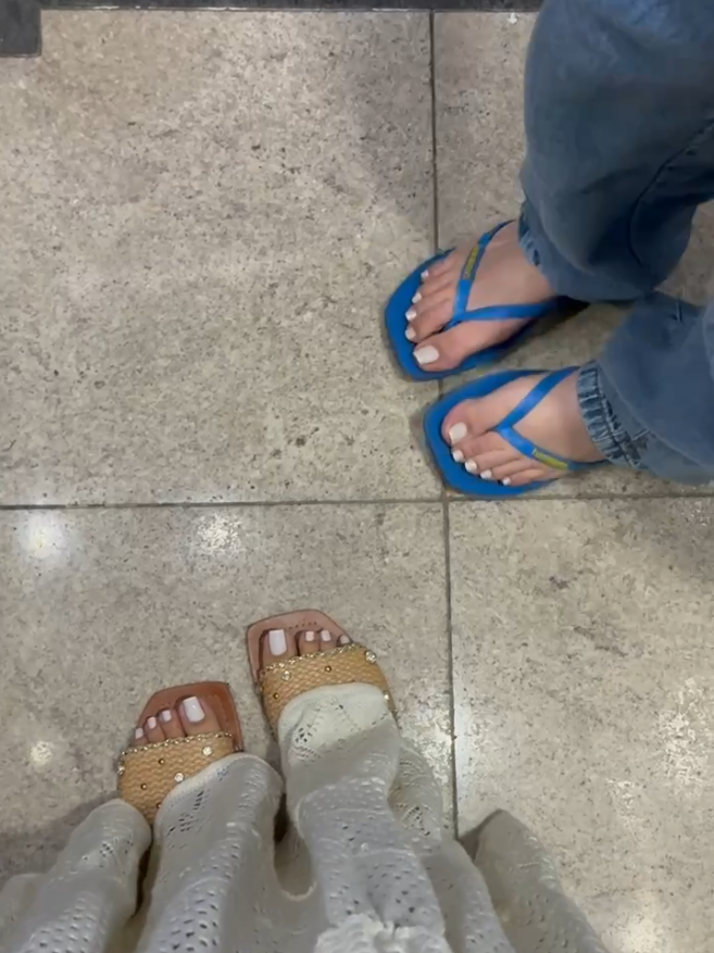 @Ana Feet