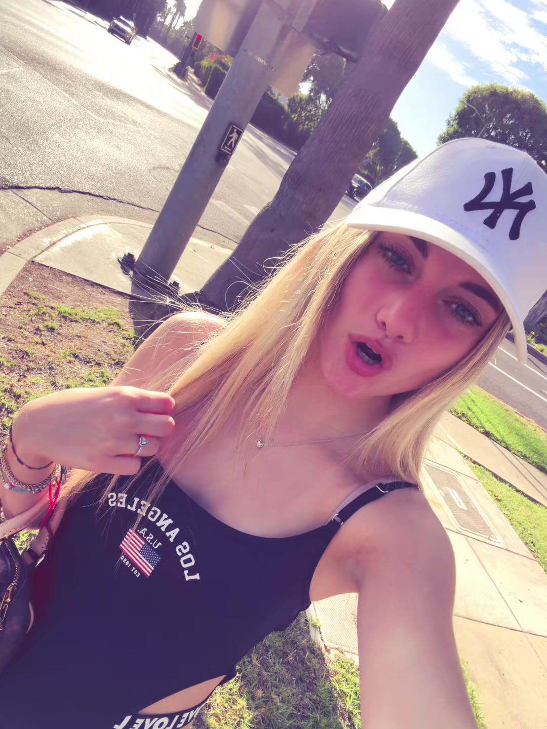 @👸🏼
