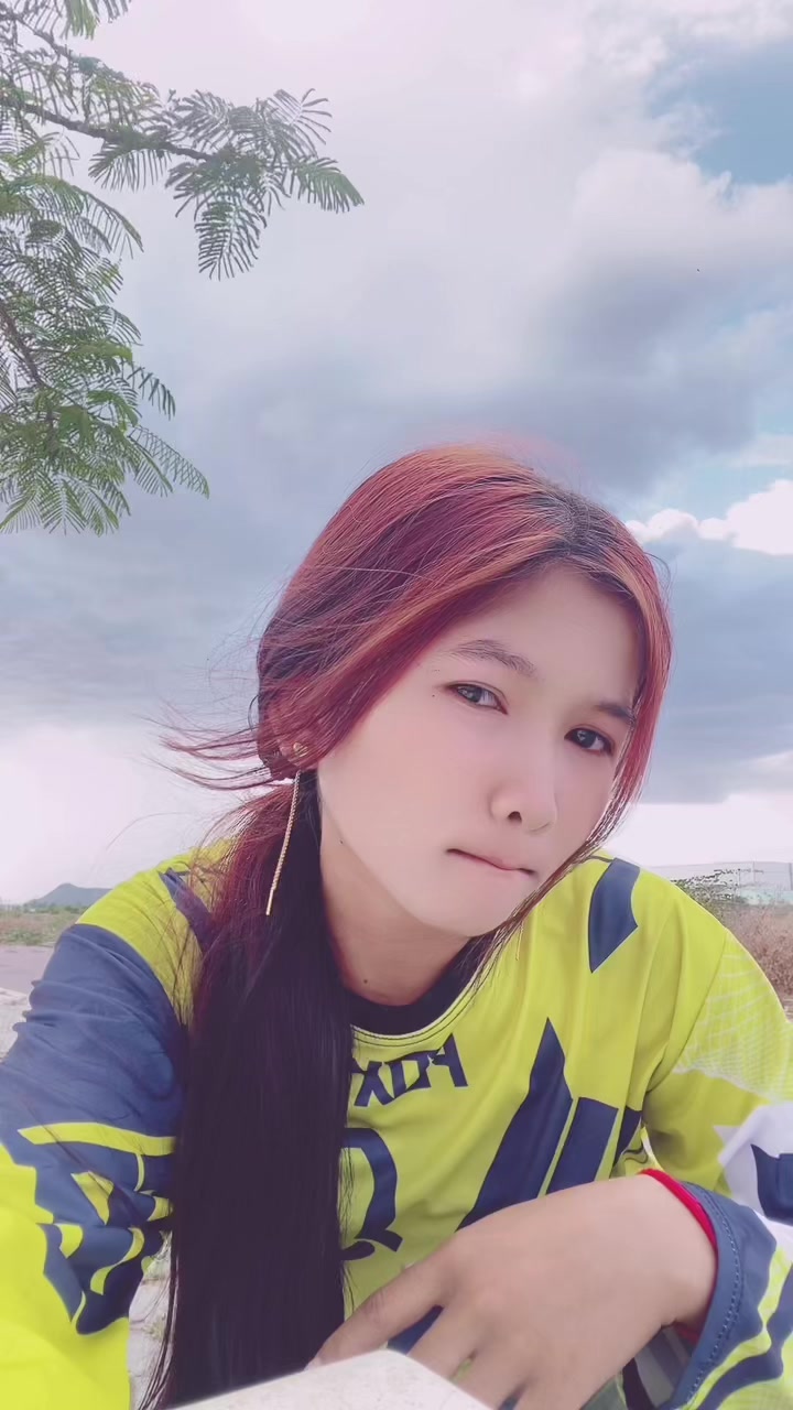 @ស្ដេចផុសប្រចាំស្រុកខ្មែរ😈