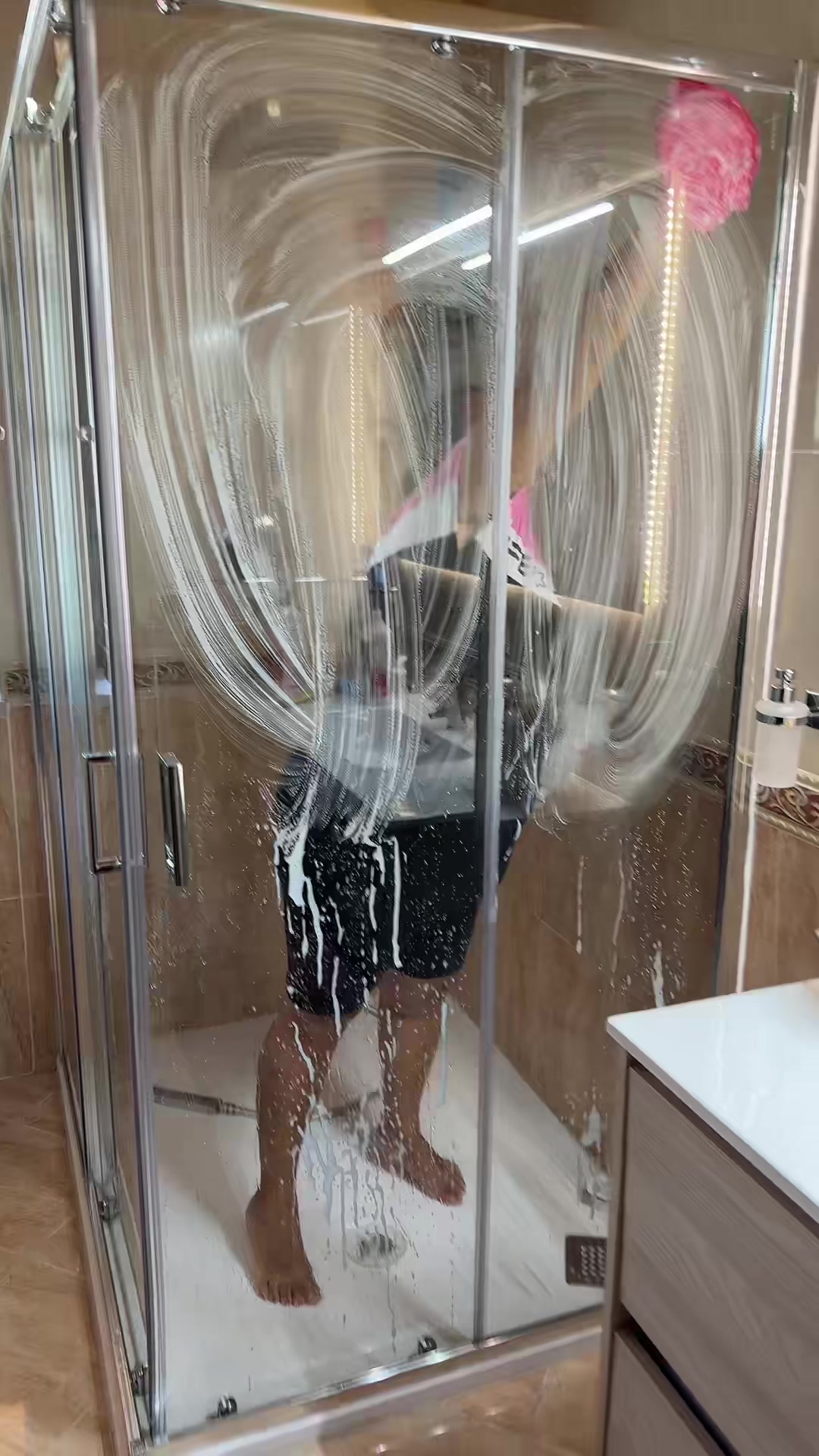 @mickiantonella