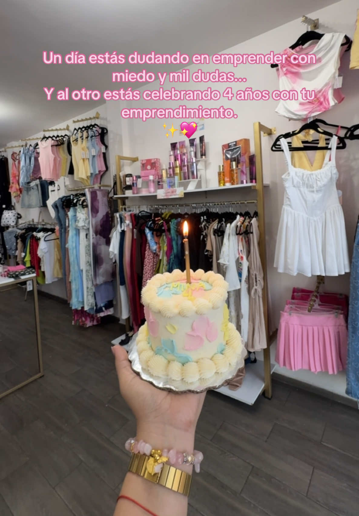@Nallely Flores