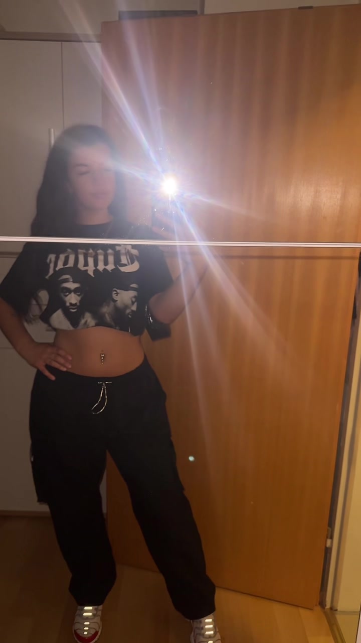 @<3