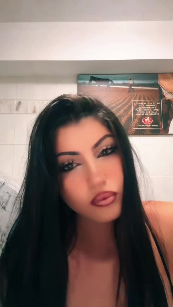 @Lella