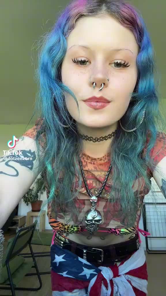 @Hotgirlsoftictok