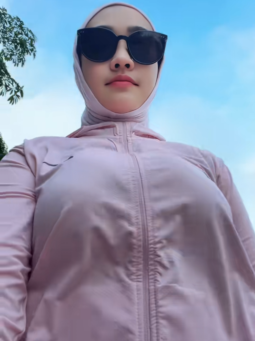 @Azura