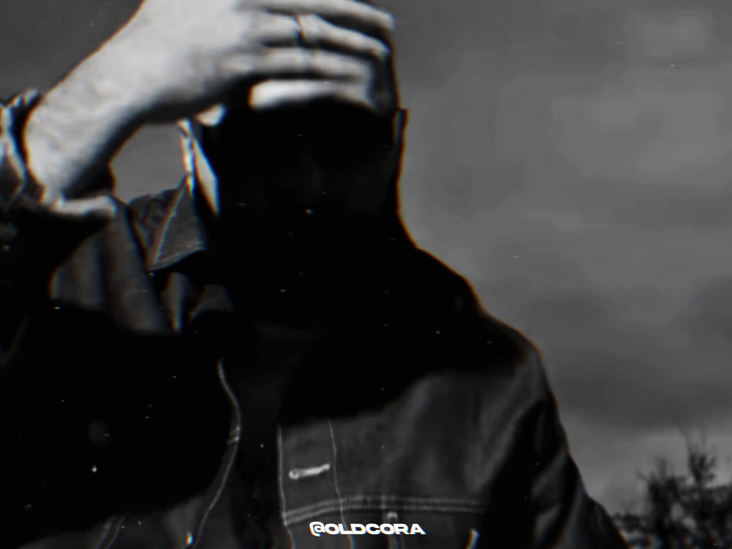 @🦅