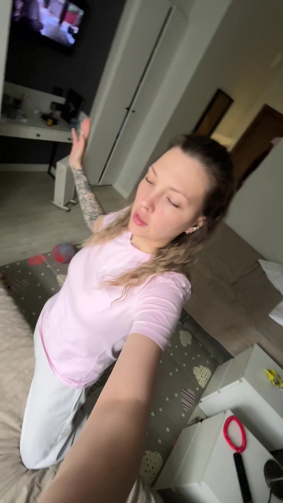 @ЖИЗНЬ ИСПЫТЫВАЕТ