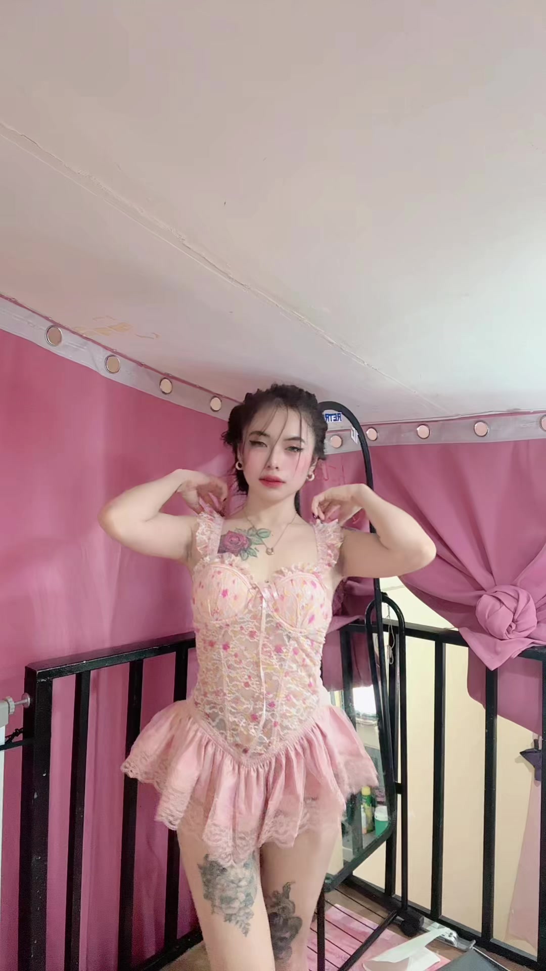@strwberry🍓