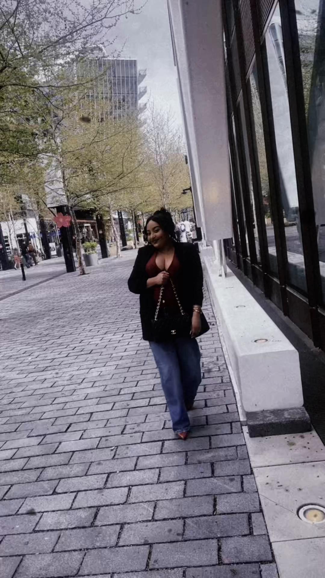 @i_am_Lala
