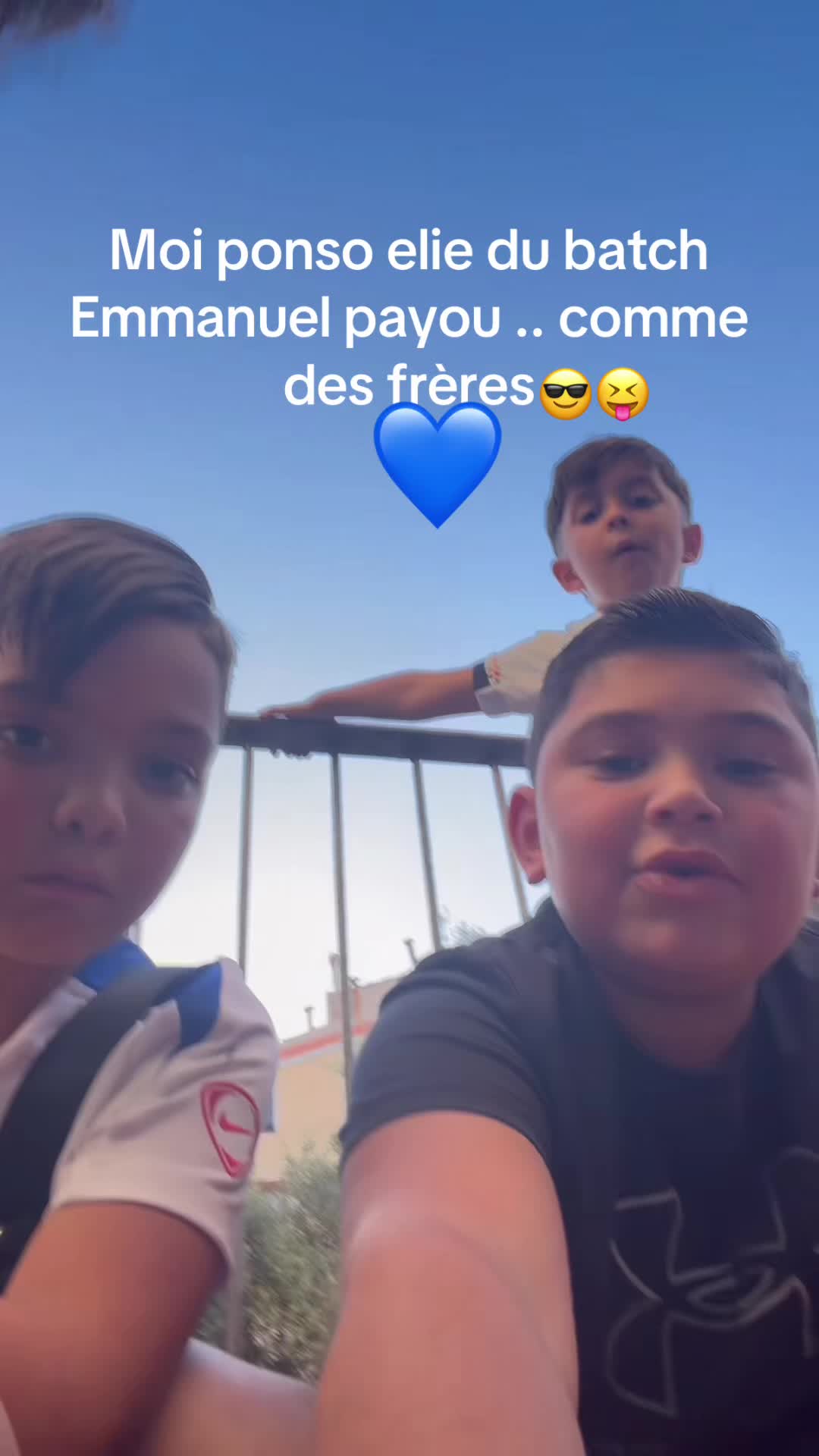 @Eliepetit
