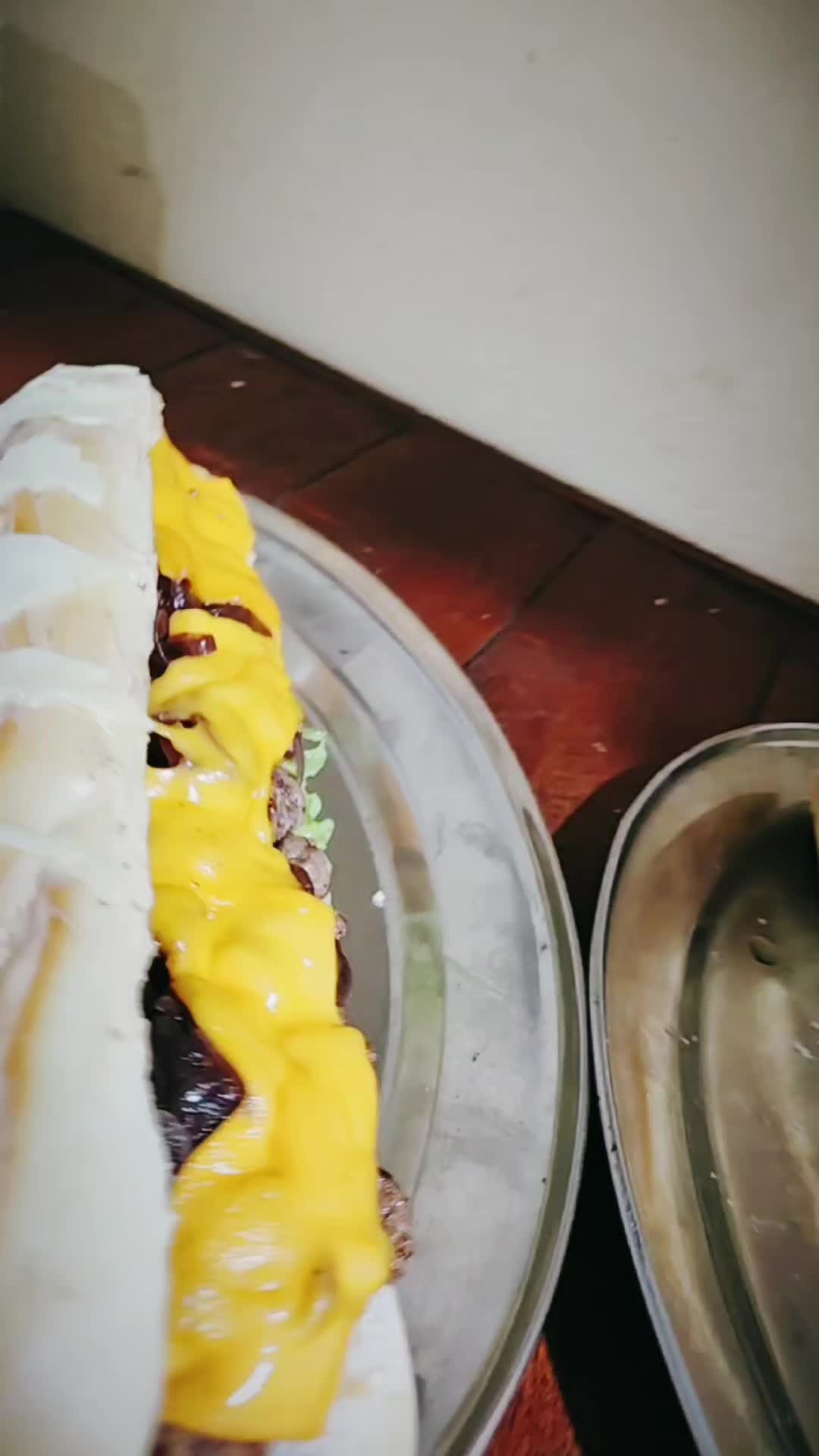 @Panholi_