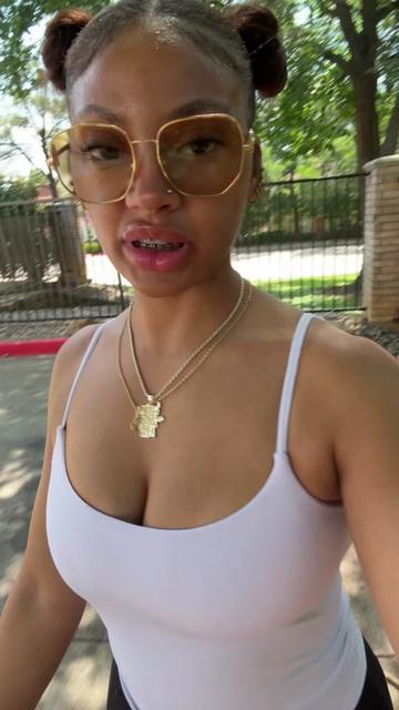 @Yana Marie✨