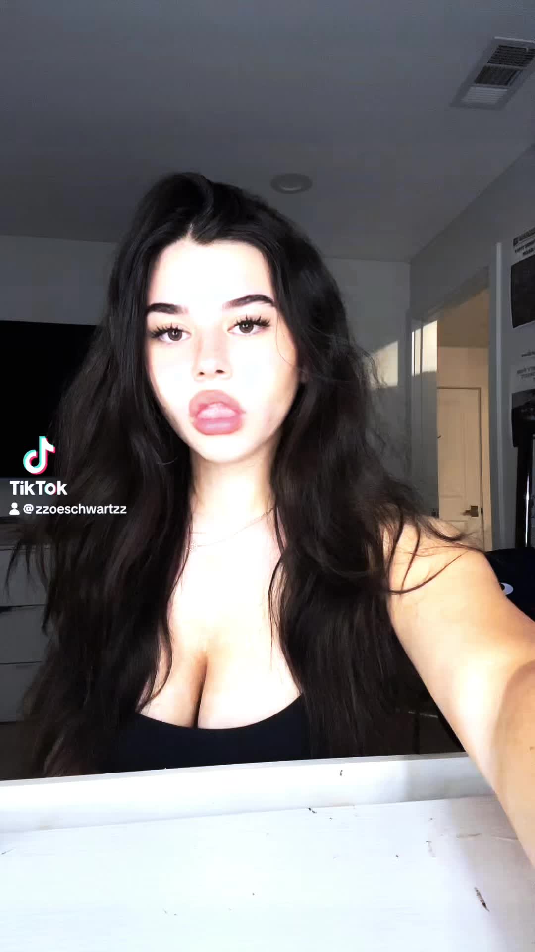 @ZOE SCHWARTZ