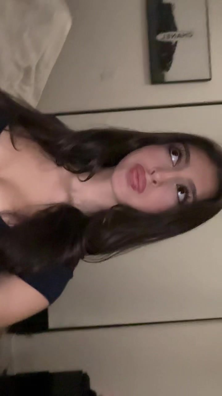 @ℰ༒