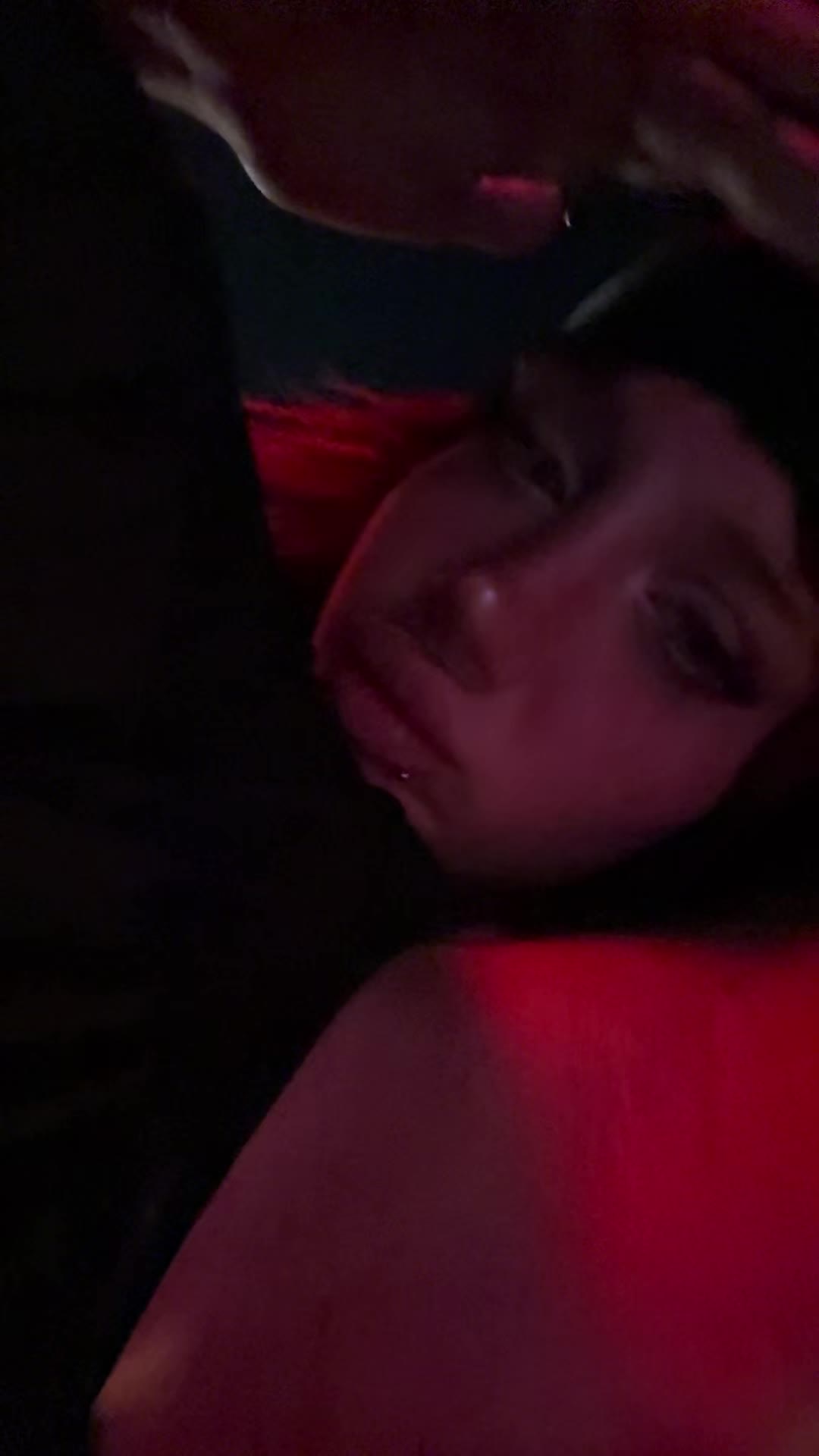 @روژآ