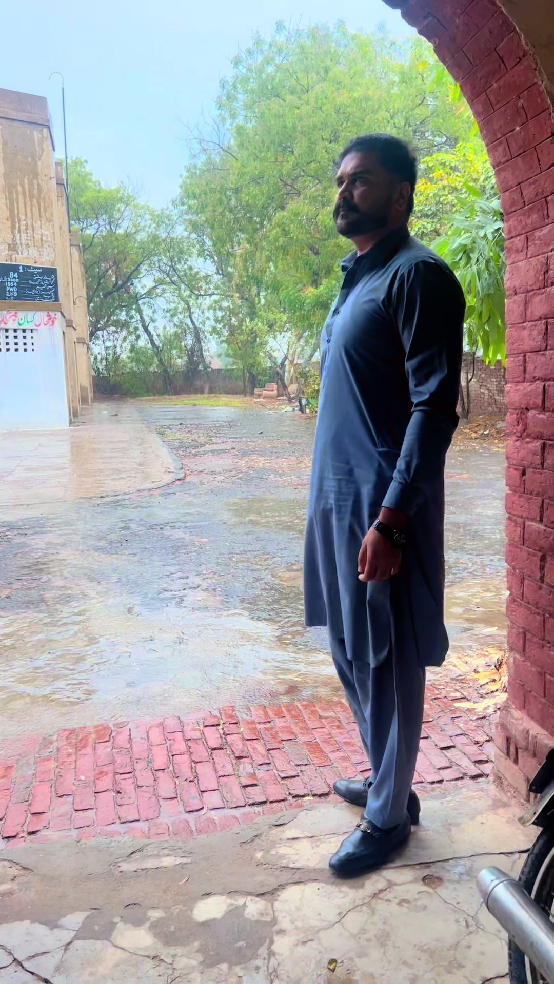 @Muhammad Umair Iqbal Kharal