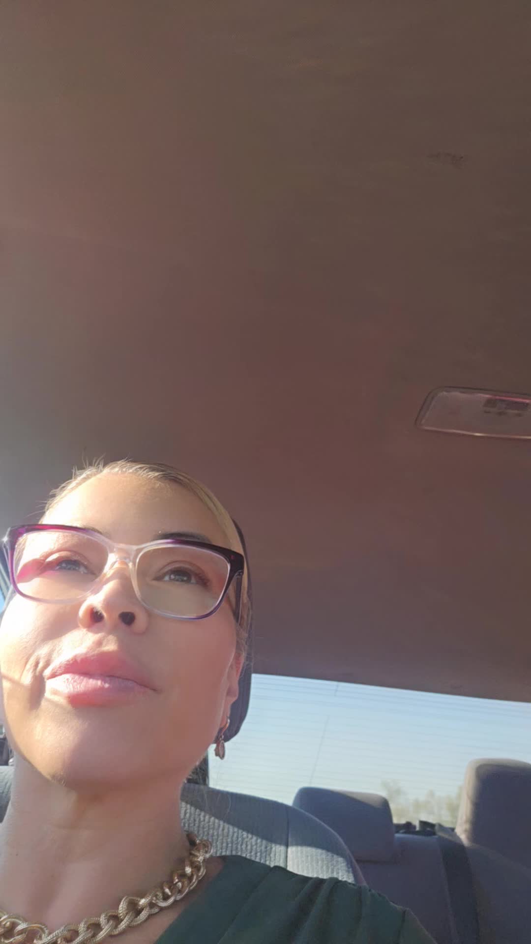 @Dee