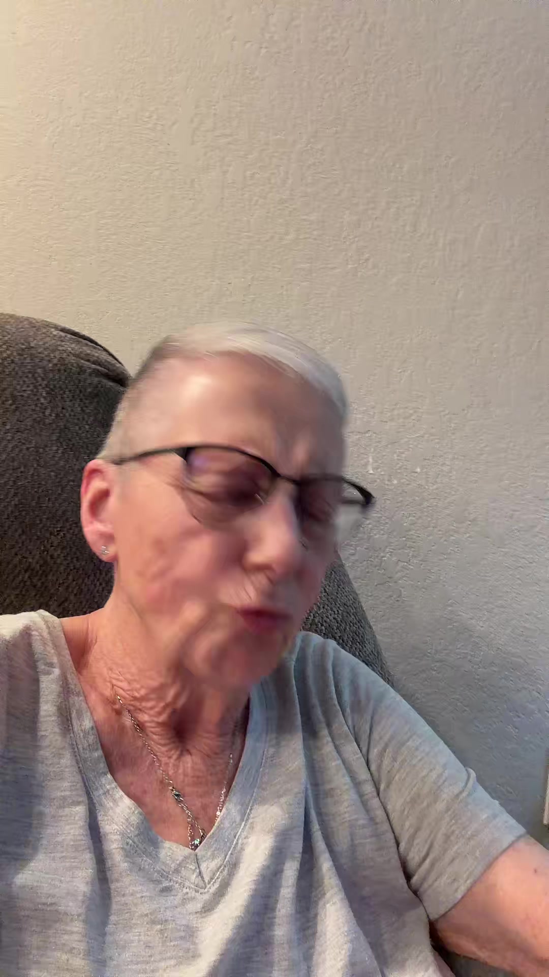 @phyl854
