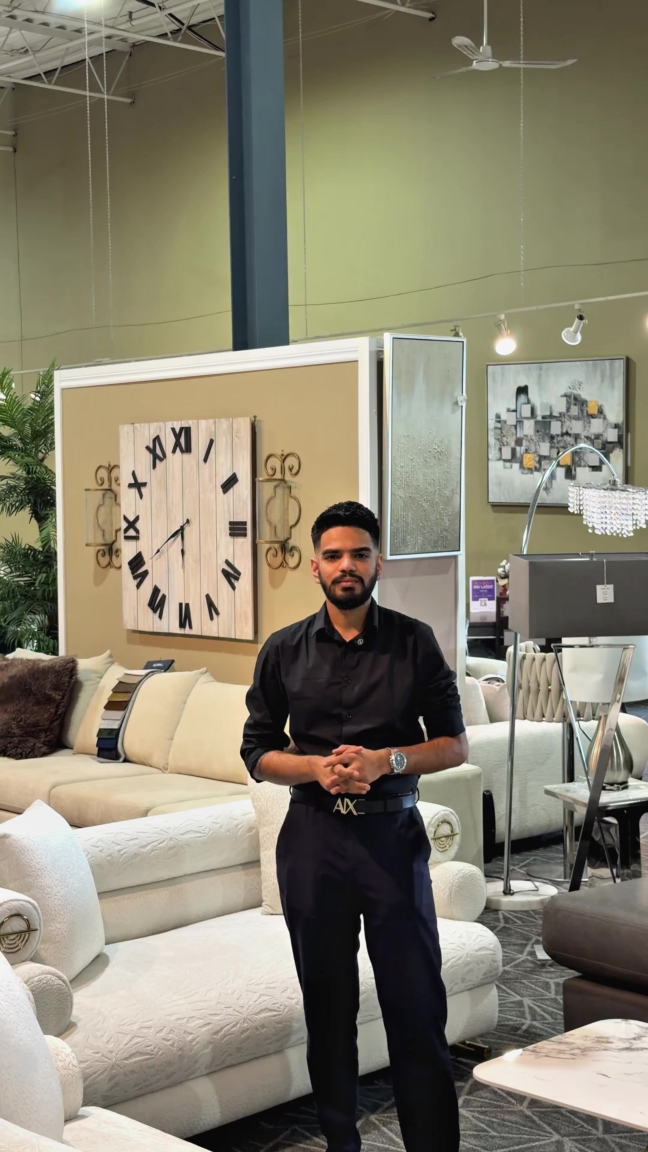 @Royal living furniture