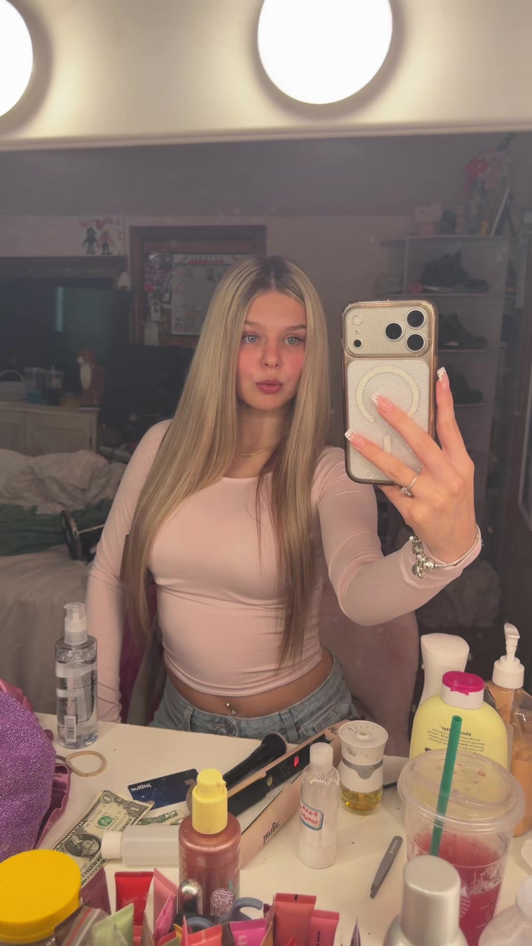 @emily💋ྀིྀི