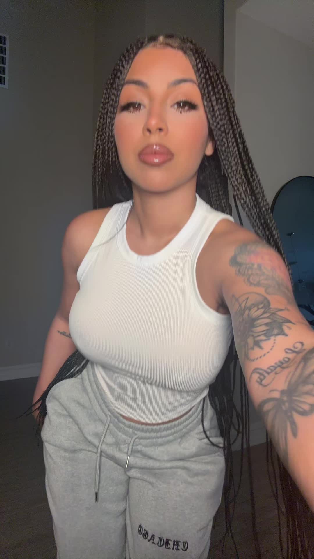 @Natalee🦋