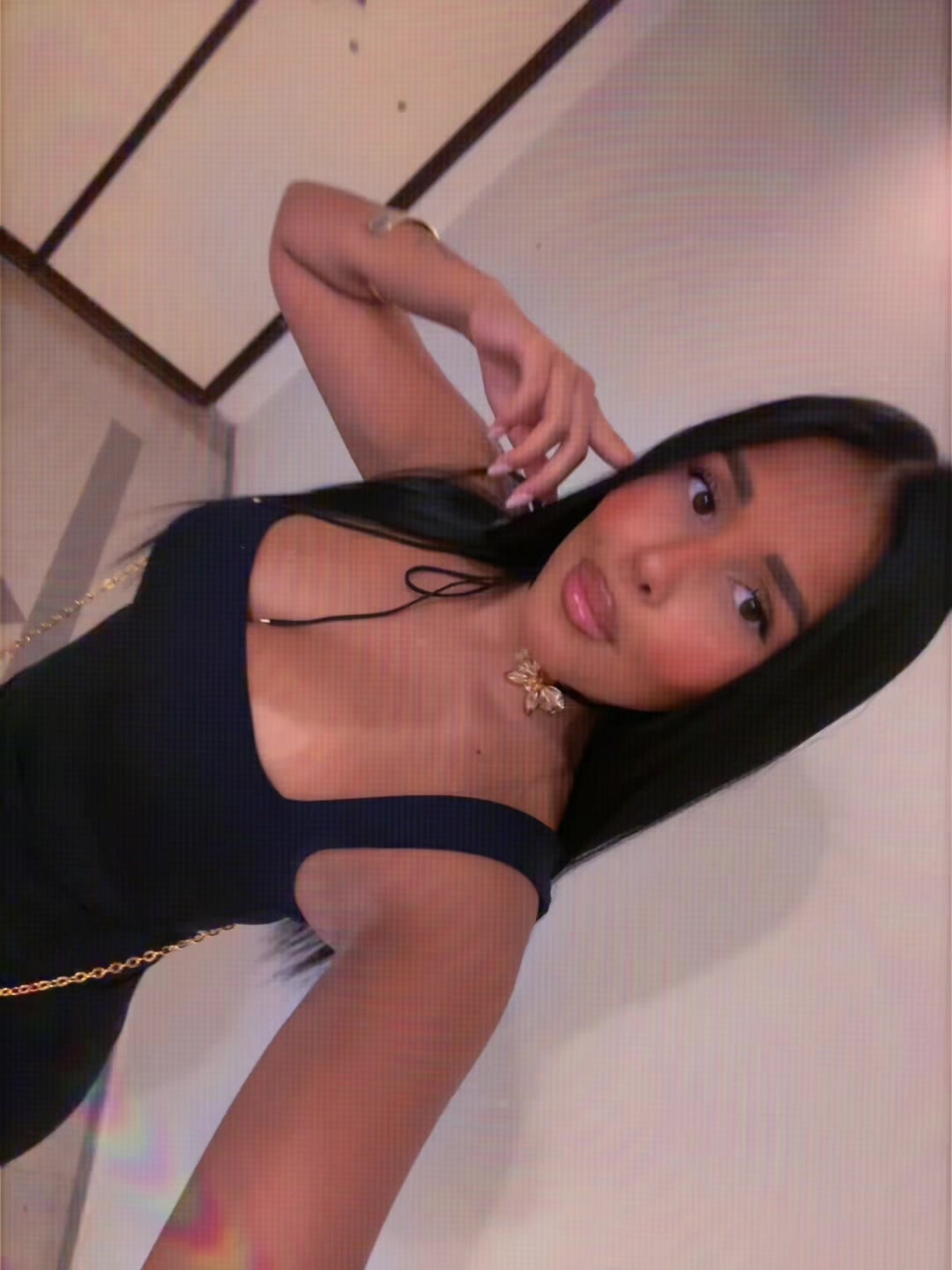 @Nicolecamacho02_