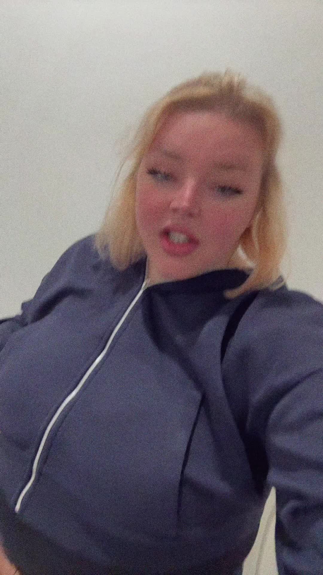 @Seine _Frau241124