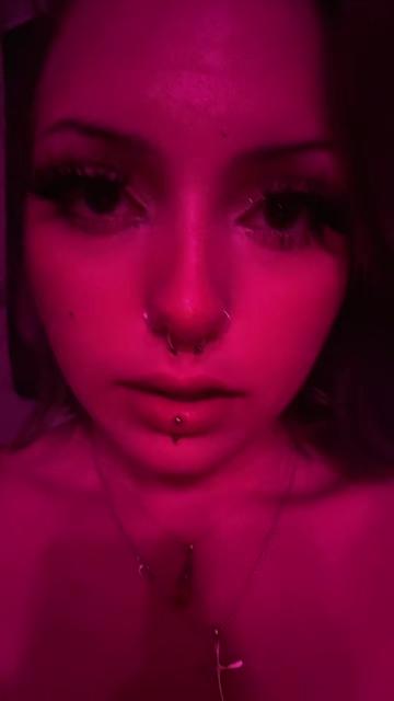 @_gothbarbie_666