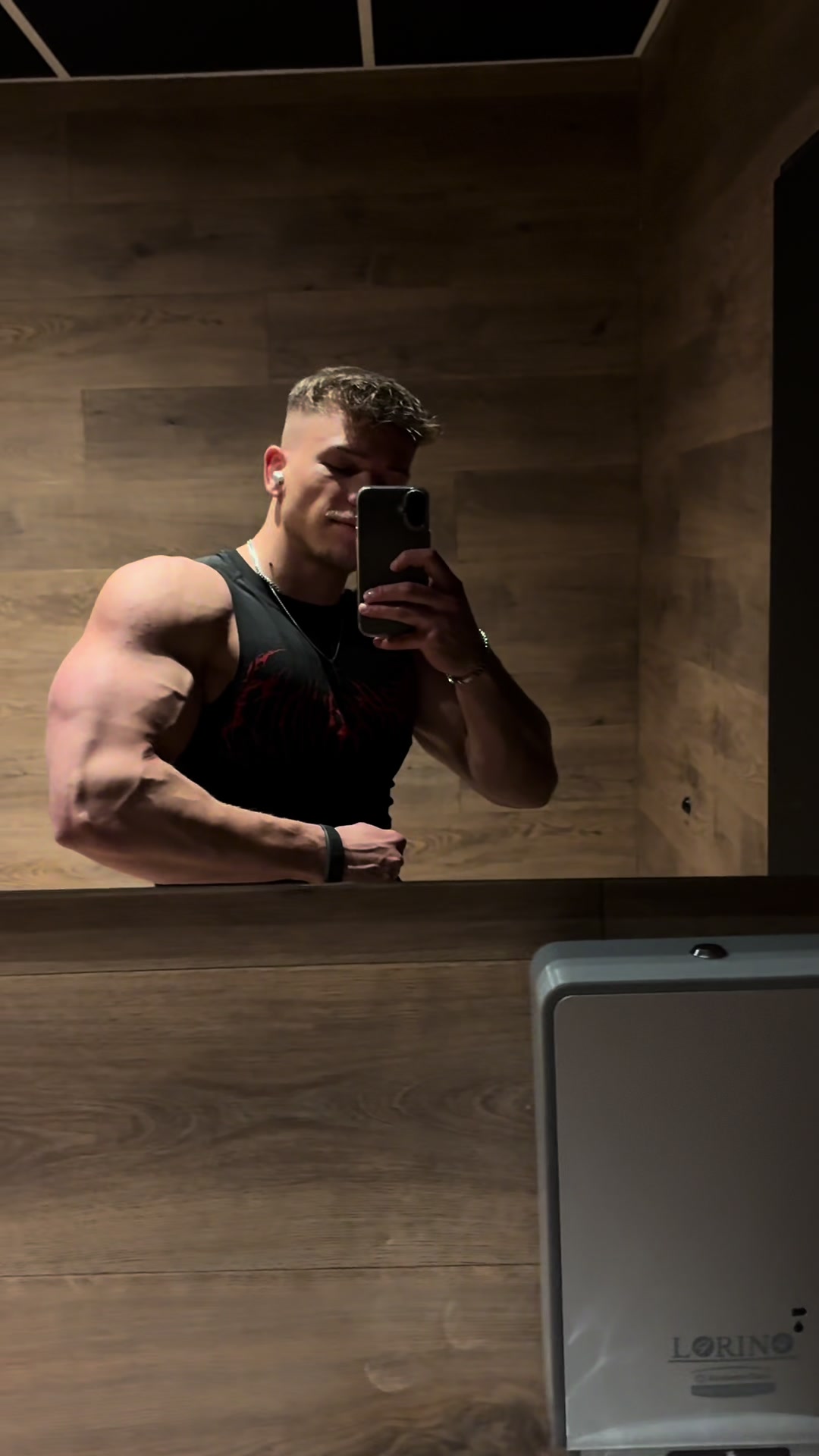 @lars_btc