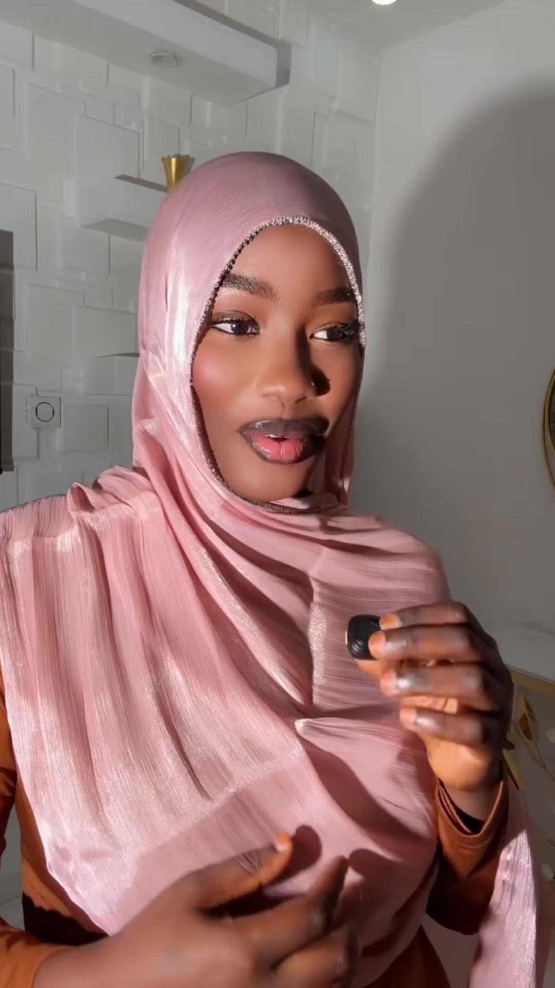 @AMNA💜🌸🫧