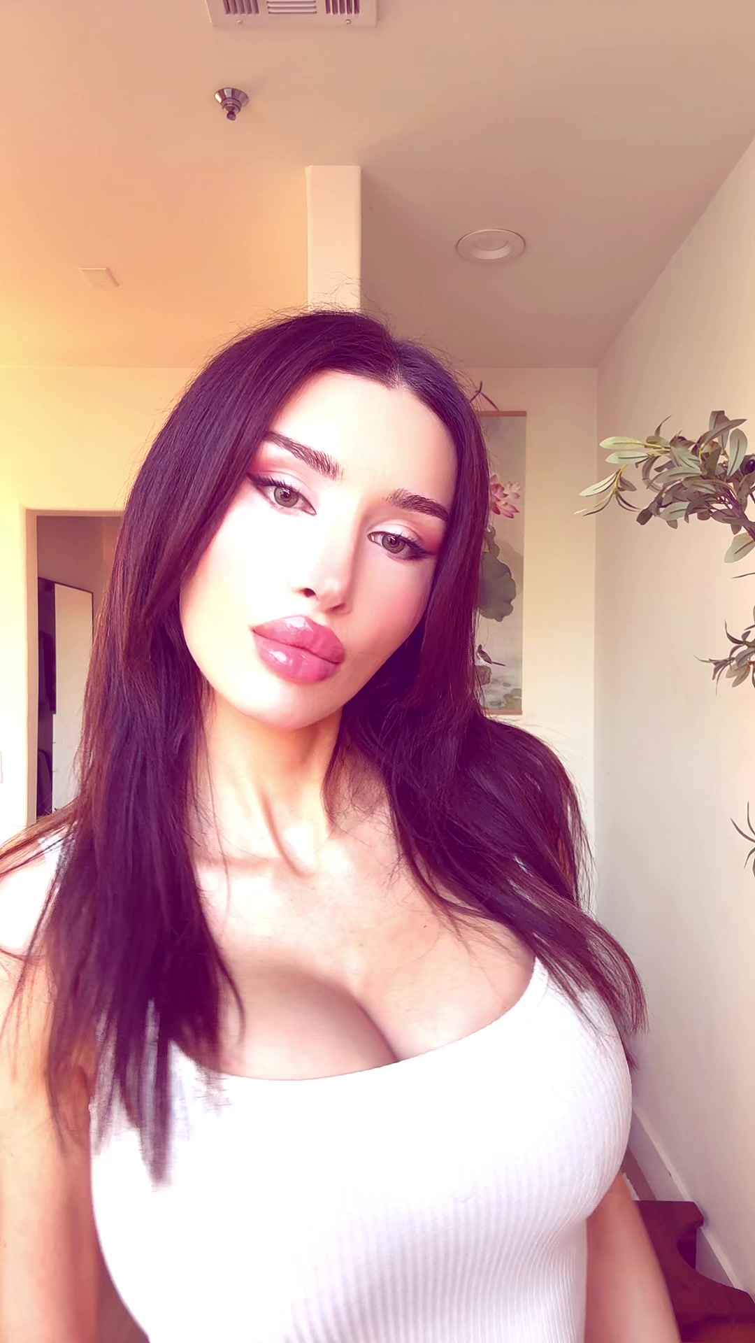 @Mollyeskam