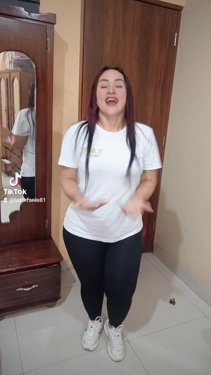 @lucesita infante🇪🇨