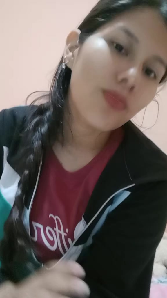 @Adrianita06