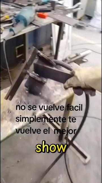 @moisés