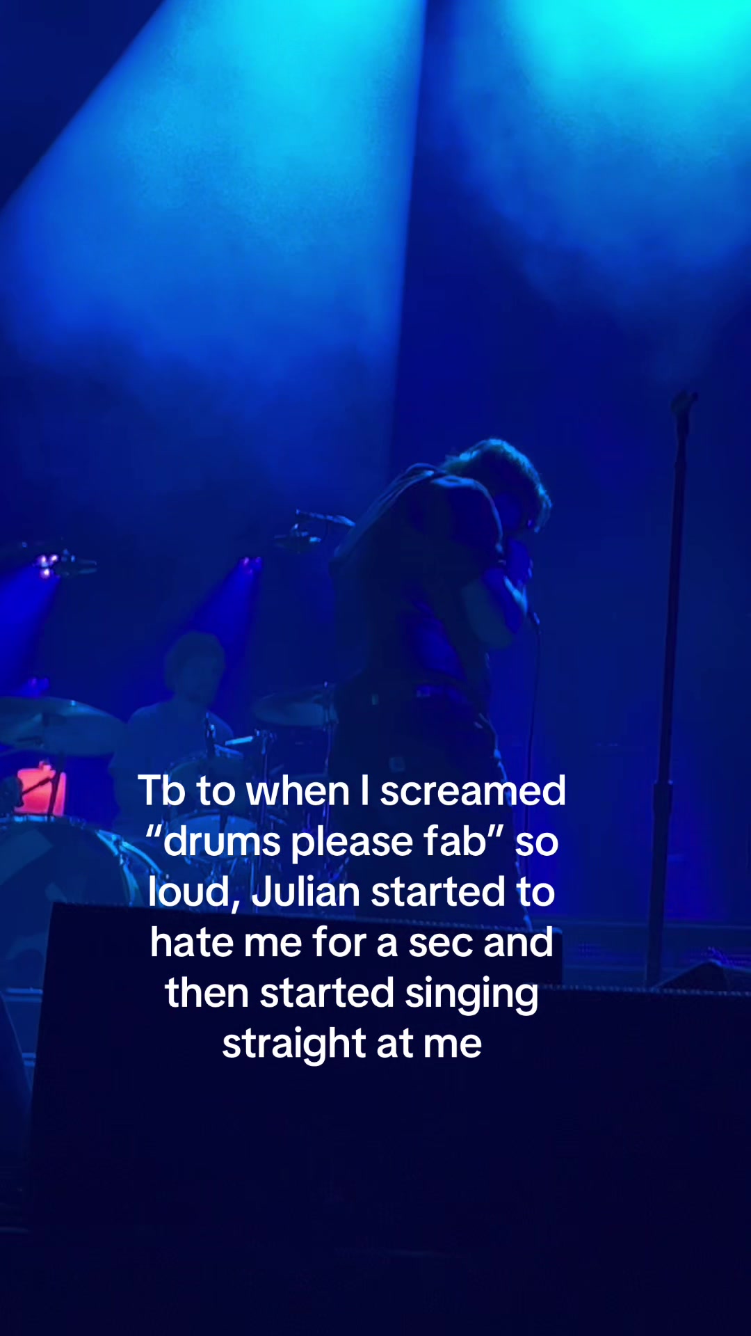 @Julian Casablancas is hot 🥹✌️