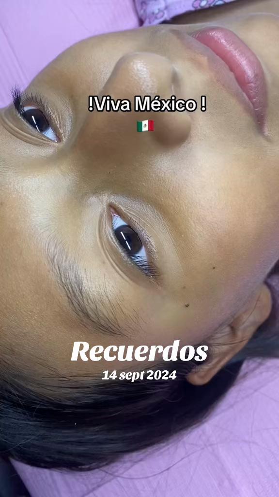 @🦋Loore Vazquez🦋