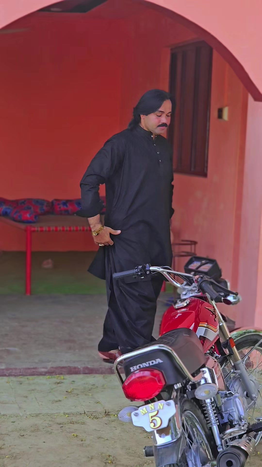 @▄︻̷̿┻̿═━ شاہد سرکانی▄︻̷̿┻̿═━一