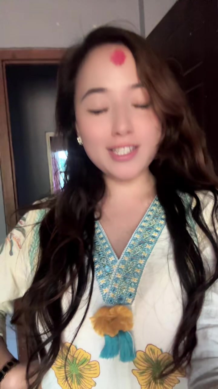 @Bipasa🤍