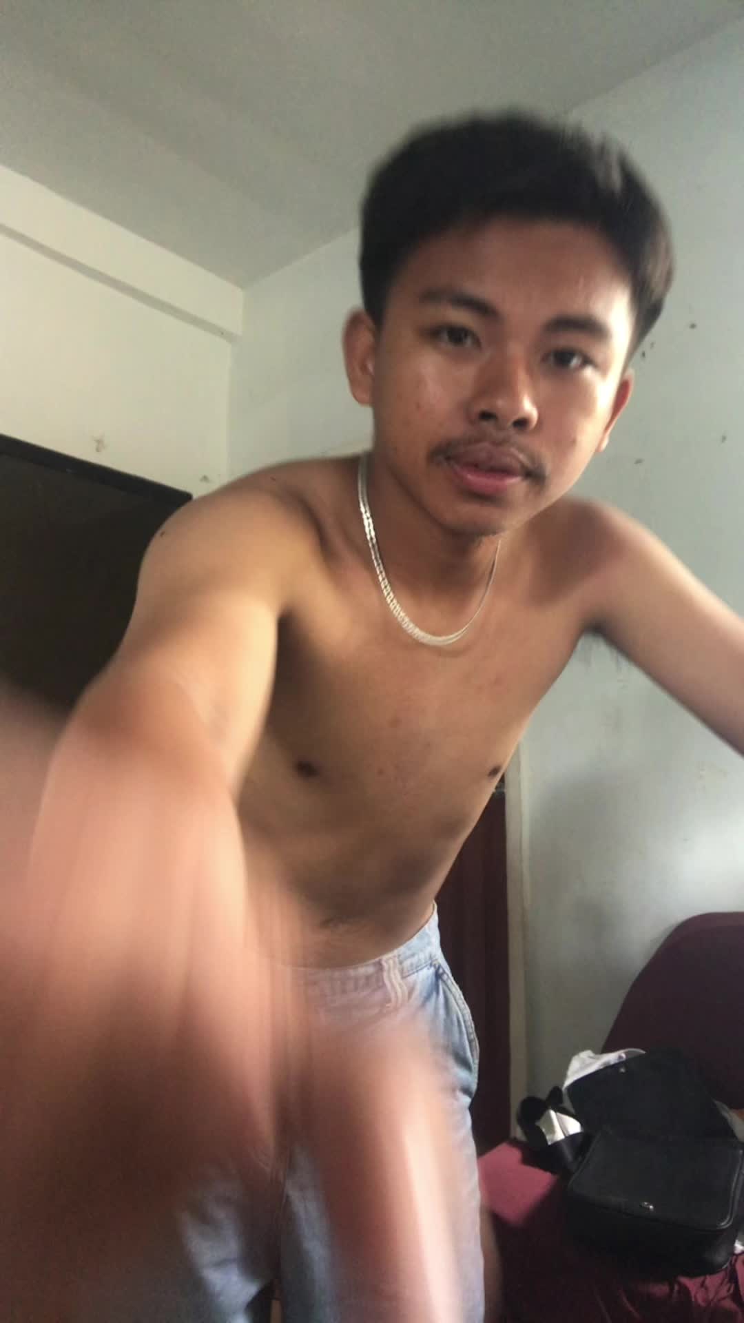 @Dxtr&bull;