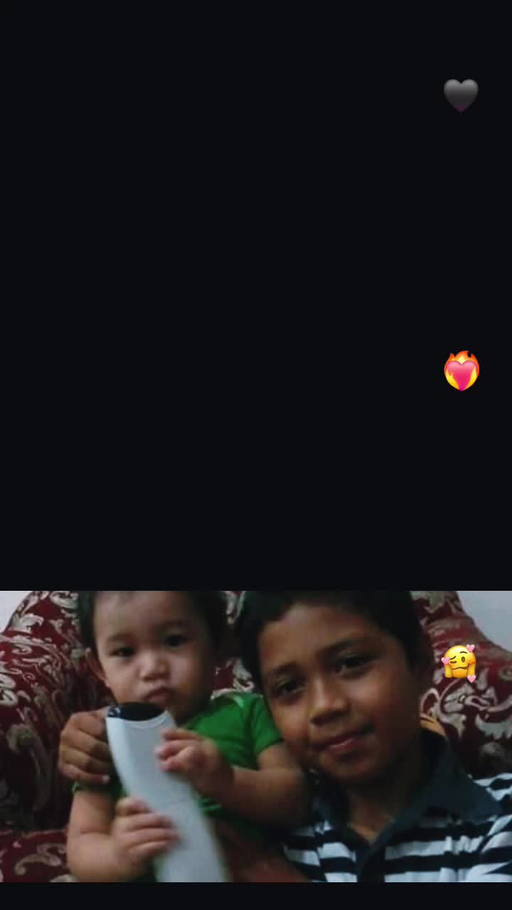 @Lara Iskandar