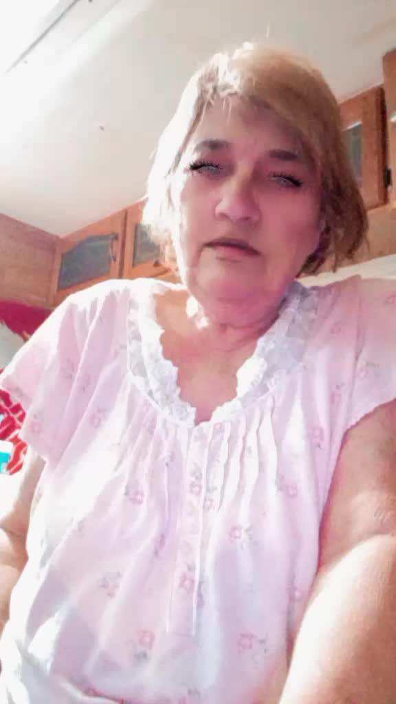 @amputee mom