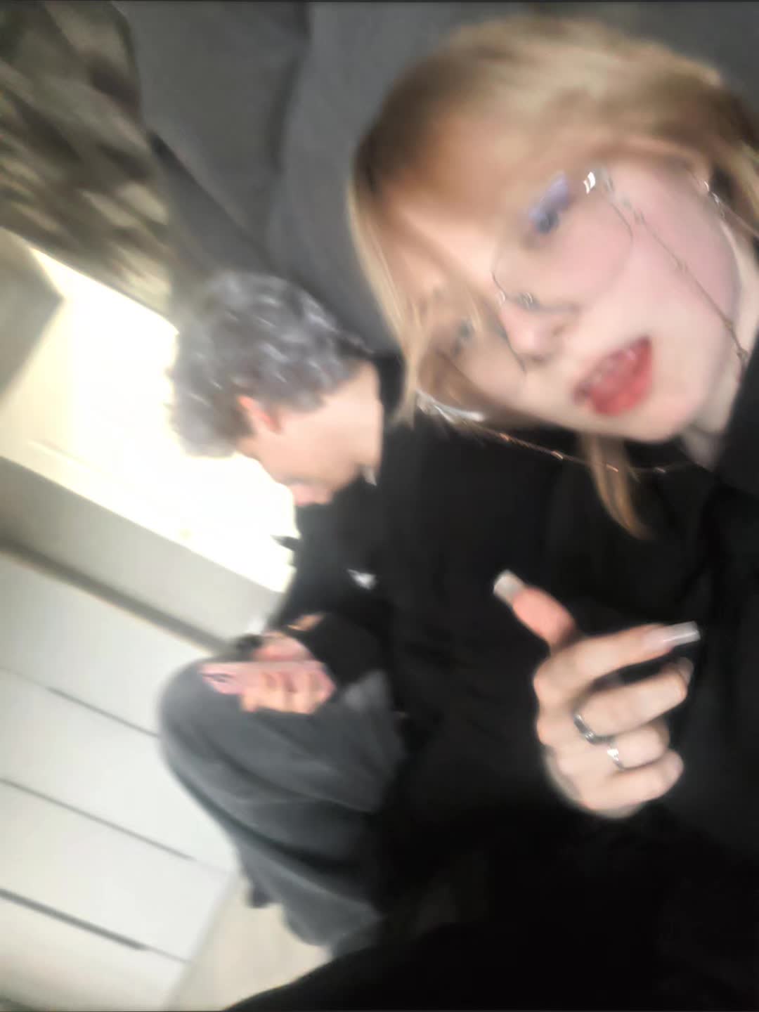 @.@