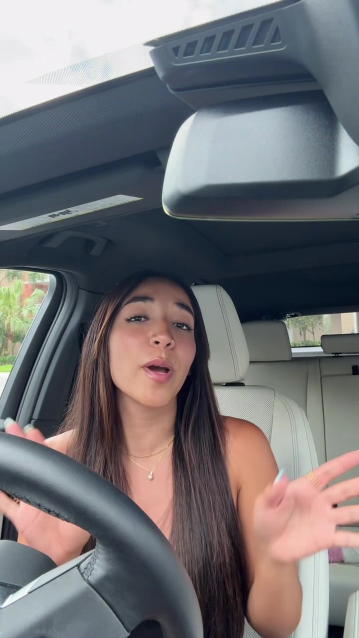 @Alexandra Pereles