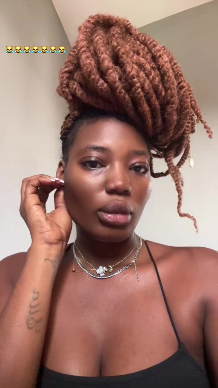 @Ella🦂❤️