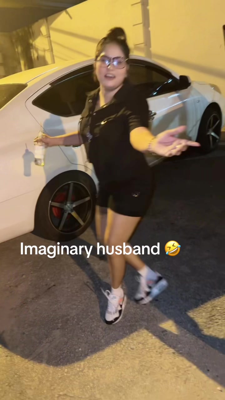 @SEXYNADIA123