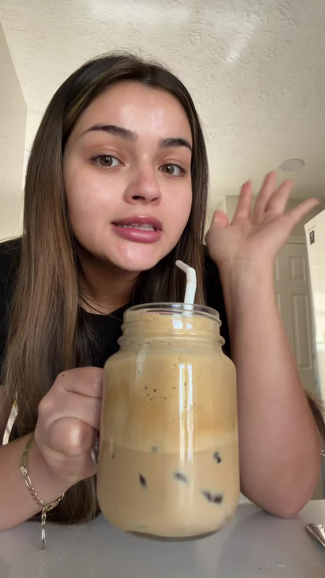 @Josselyn